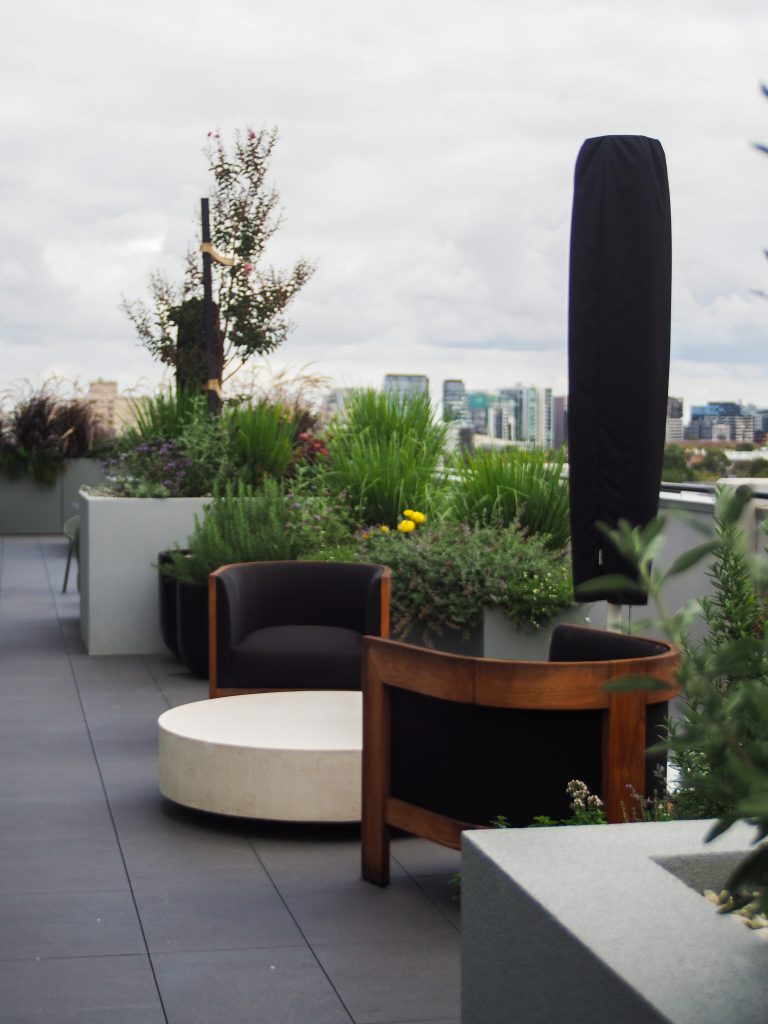 View of A penthouse garden with style - small spaces GARDEN DESIGN